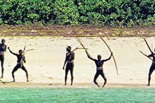 Tribo de Sentinela do Norte vive isolada  