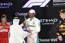Hamilton fecha época de Fórmula 1 com triunfo na despedida de Alonso