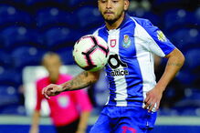 Corona foi solução de recurso no jogo frente ao Belenenses      