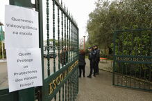 Protestos na EB 2,3 Mário de Sá Carneiro, em Camarate, Loures