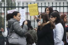 Protestos na EB 2,3 Mário de Sá Carneiro, em Camarate, Loures