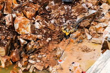 Buscas continuam em Borba para localizar corpos dos restantes desaparecidos na pedreira