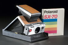 Polaroid celebra hoje 70 anos desde o lançamento da primeira máquina fotográfica