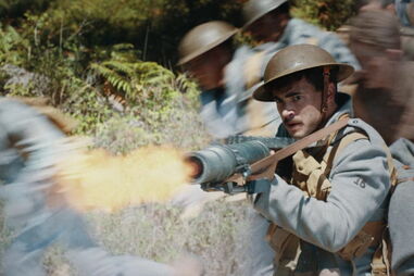 Cena da série da RTP 'Soldado Milhões'