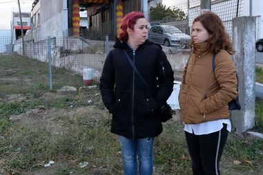 Andreia Lopes encontrou o gato por acaso. Marisa Paulo (esq.), da Qoasmi