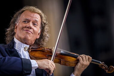 André Rieu marca novo concerto em março em Lisboa com quatro datas anteriores esgotadas