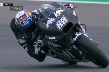 Miguel Oliveira tira primeiras medidas à potente KTM RC16 