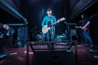 Quarteto britânico, Wire, apresentou este sábado, no RCA Club de Lisboa, o último trabalho 'Silver/Lead'.