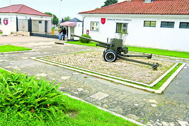 Quartel da Carregueira, onde está instalado o Centro de Tropas Comandos