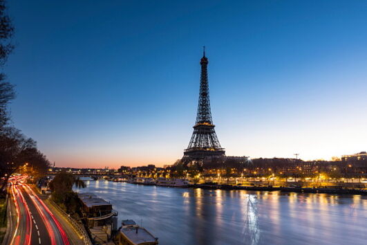 A Torre Eiffel, em Paris