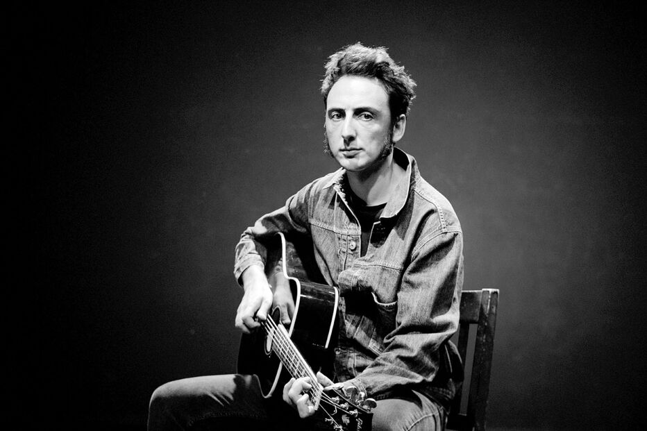 Músico Samuel Úria  decidiu oferecer aos fãs uma reedição dos seus álbuns em vinil e quatro novos temas 