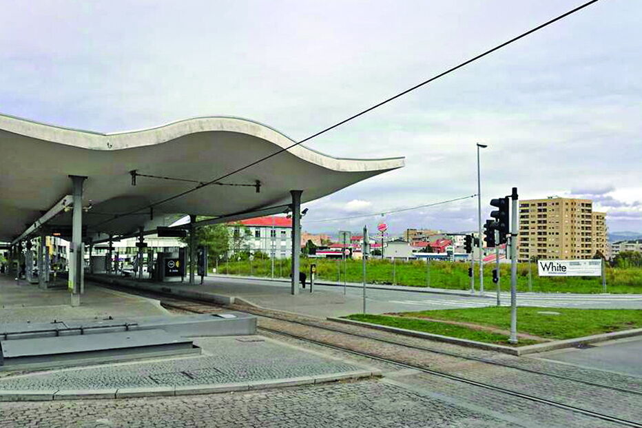 Terreno junto à estação de metro D. João II, na avenida da República, será transformado em parque de estacionamento 