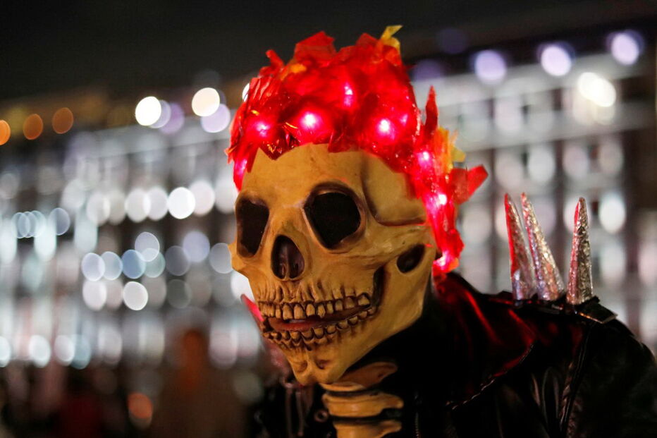 México comemora Dia dos Mortos em espírito de festa