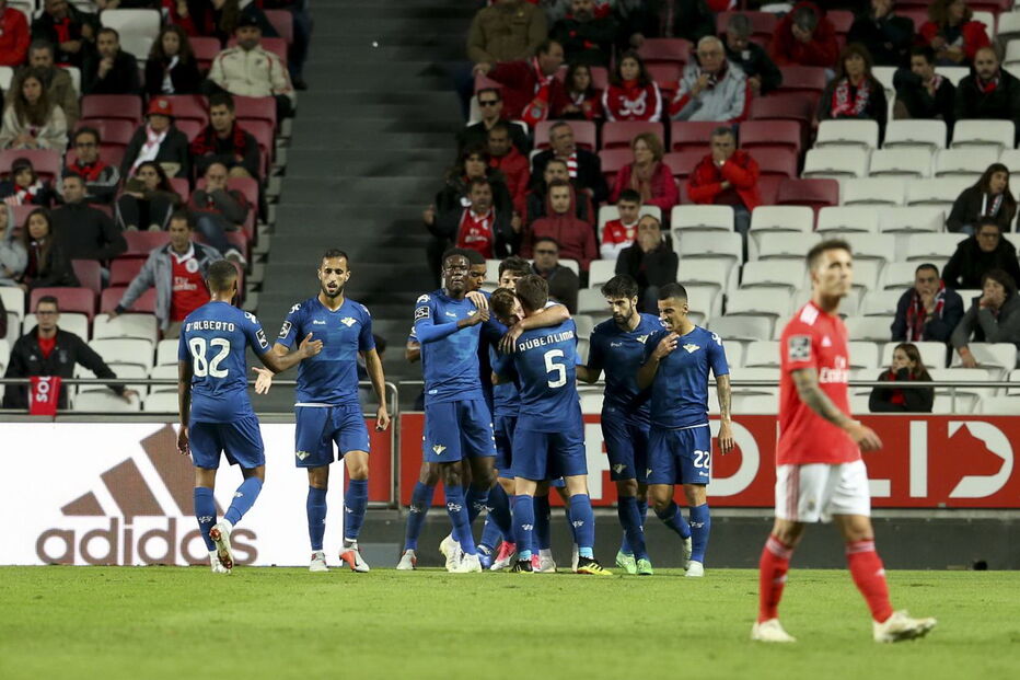 Jogadores do Moreirense festejam golo marcado ao Benfica