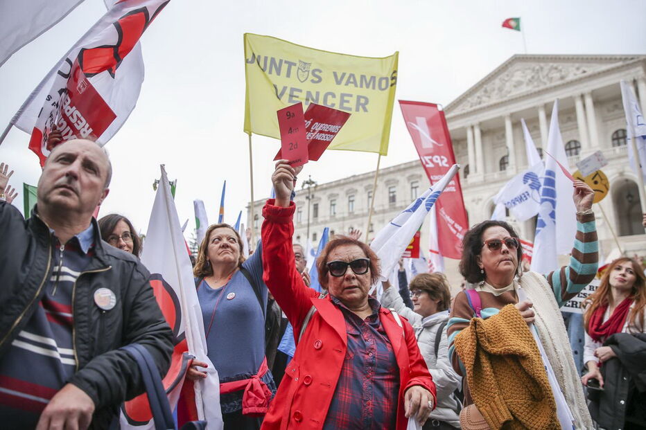 Professores contestam proposta de Orçamento para o próximo ano