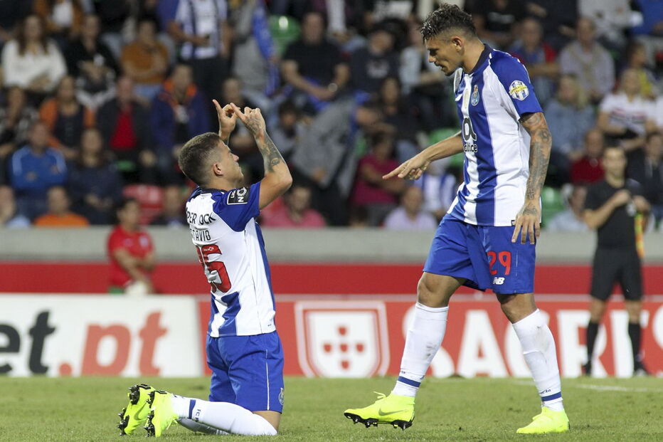 FC Porto vence Marítimo com golos de Otávio e Marega