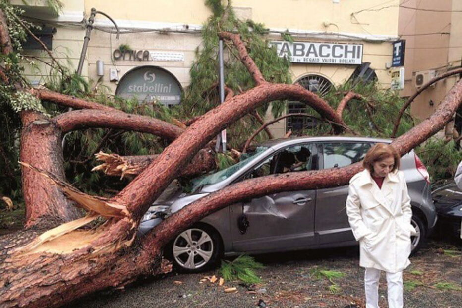 Mau tempo tem causado muitos danos em Itália
