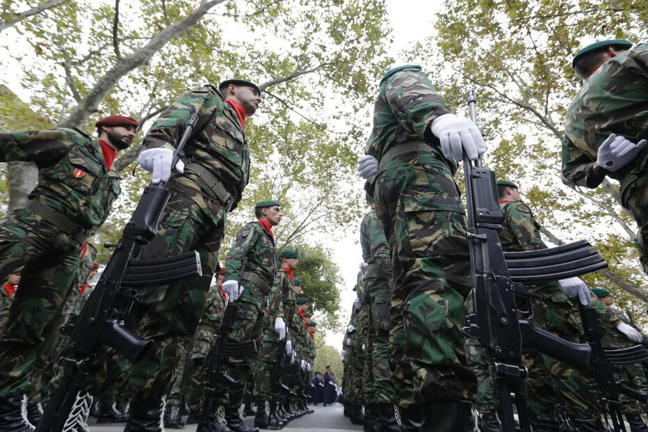 As imagens do maior desfile militar de sempre em Portugal