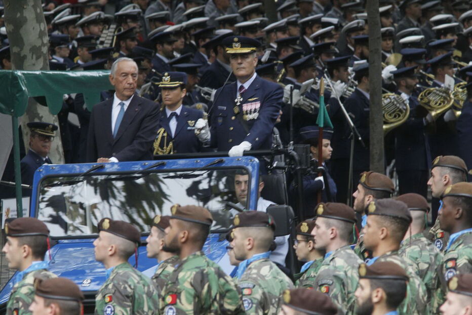 As imagens do maior desfile militar de sempre em Portugal