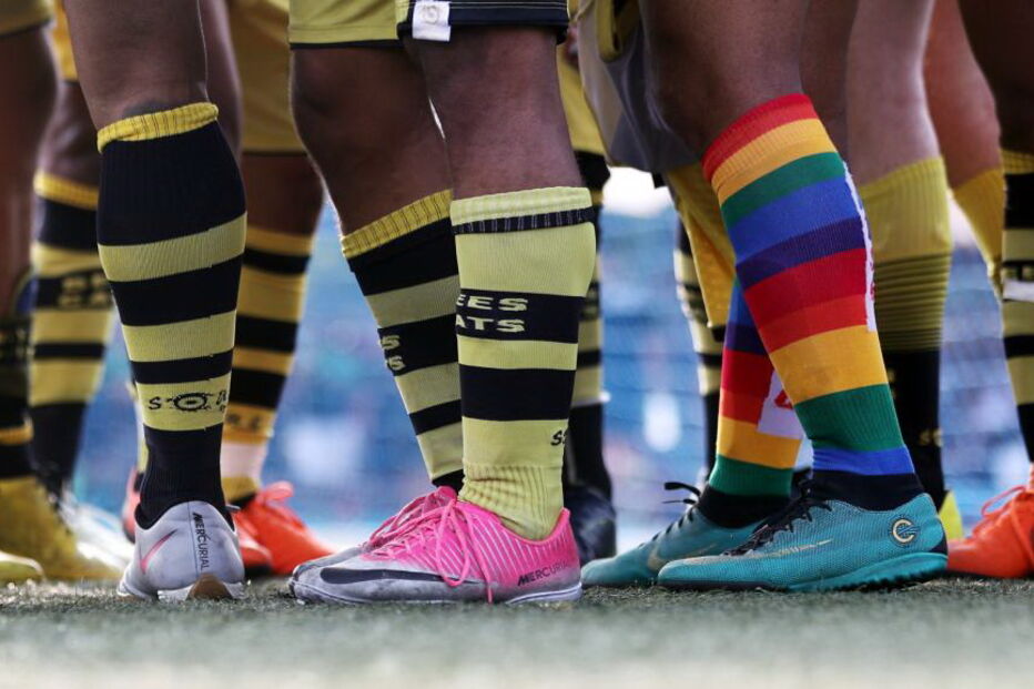 Torneio de futebol reúne centenas de homossexuais no Brasil