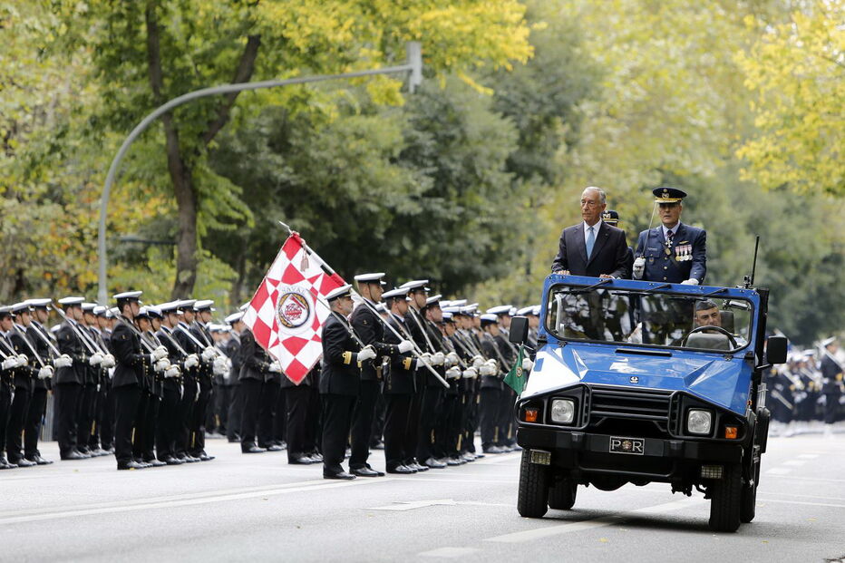As imagens do maior desfile militar de sempre em Portugal