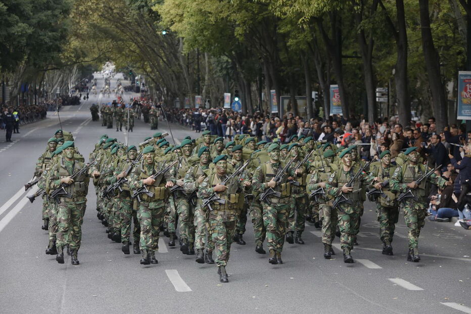 As imagens do maior desfile militar de sempre em Portugal