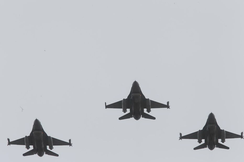 As imagens do maior desfile militar de sempre em Portugal