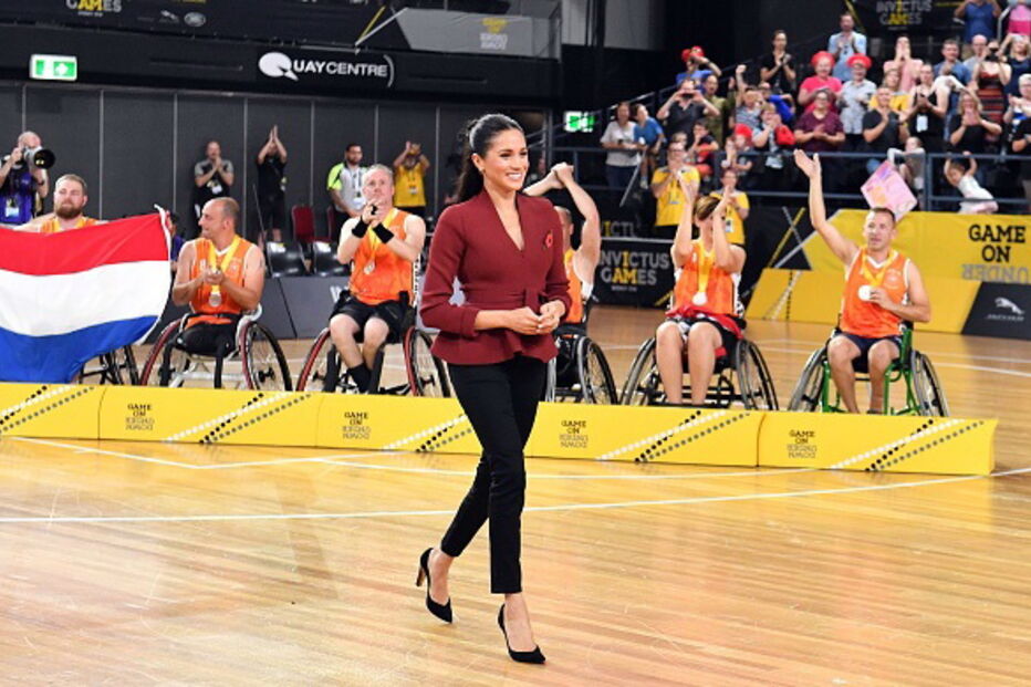 Meghan Markle deu nas vistas pelo guarda-roupa variado na viagem à Oceania