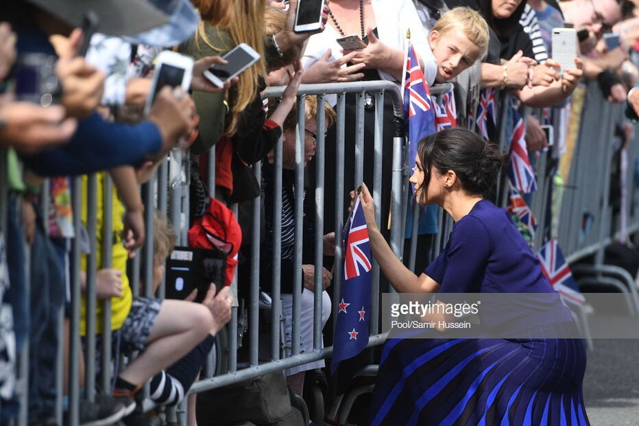 Meghan Markle deu nas vistas pelo guarda-roupa variado na viagem à Oceania