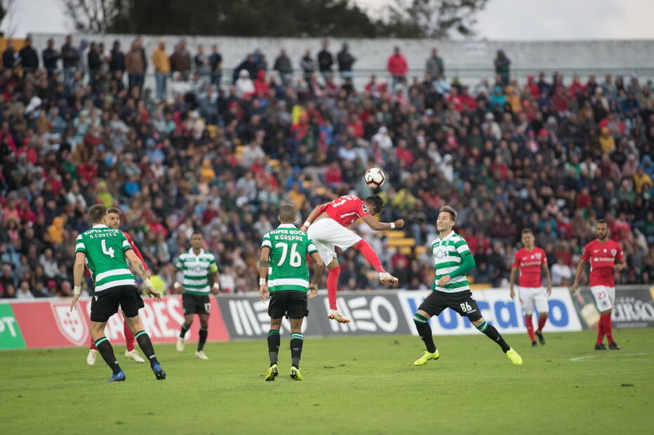 Jogo entre Santa Clara e Sporting