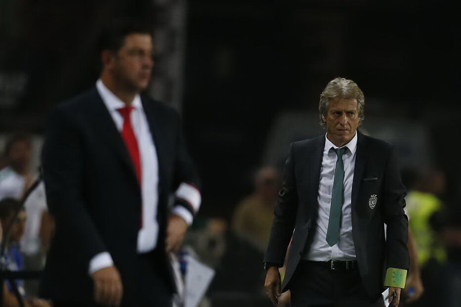 Jorge Jesus e Rui Vitória num dos duelos entre Sporting e Benfica