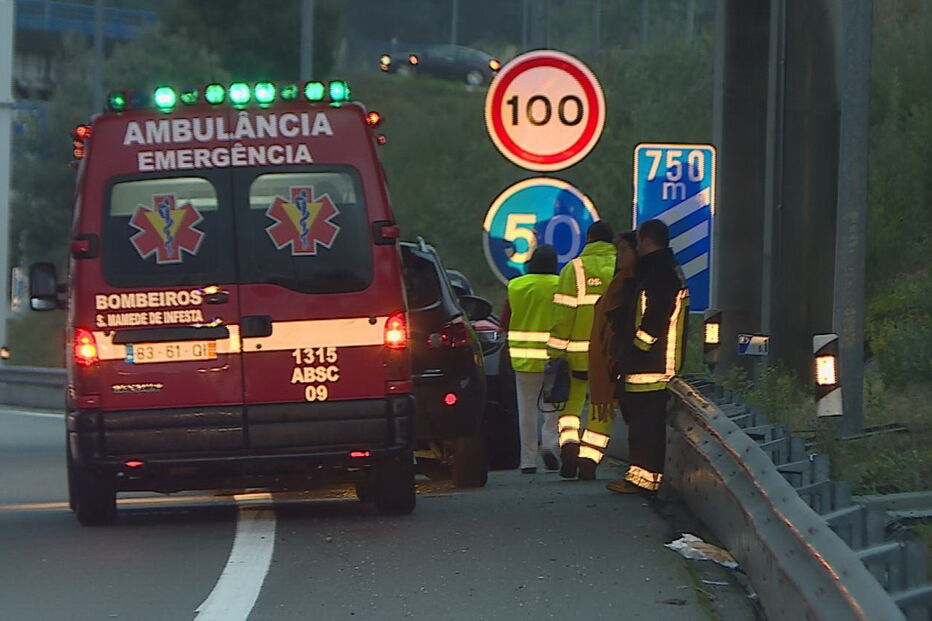 Acidente na A4 em São Mamede de Infesta