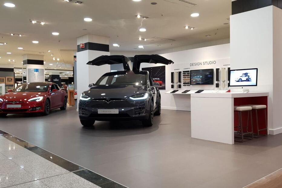 Tesla abre loja no El Corte Inglés de Gaia