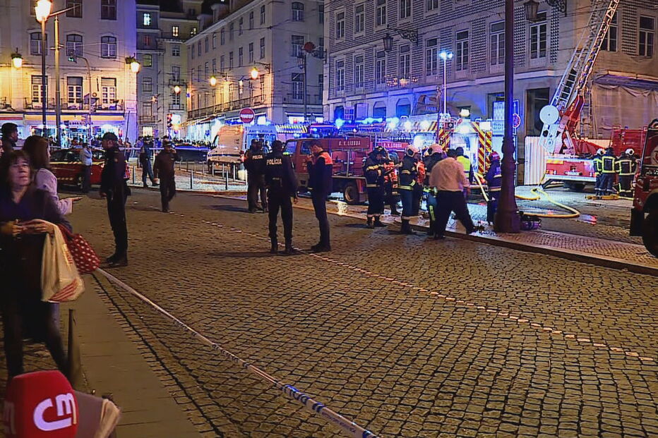  Incêndio em hotel na Praça da Figueira