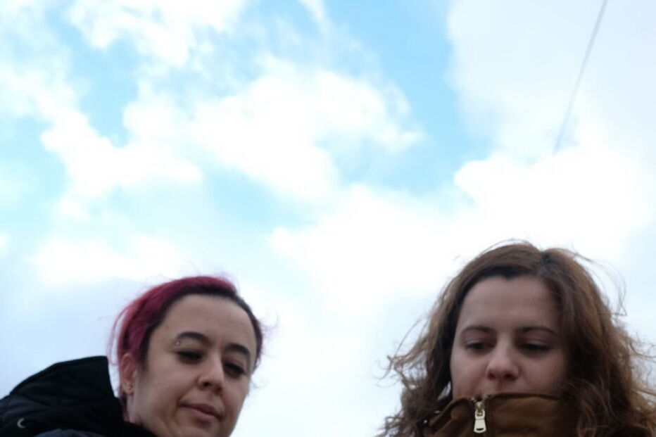 Andreia Lopes encontrou o gato por acaso. Marisa Paulo (esq.), da Qoasmi