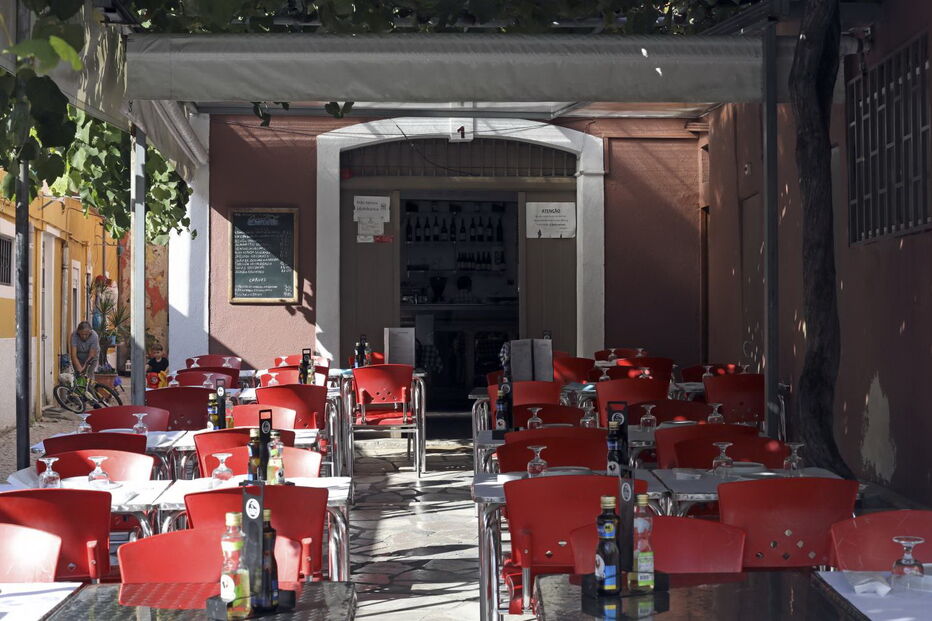 A Parreirinha tem arte na grelha de carvão aliada a pescado fresco