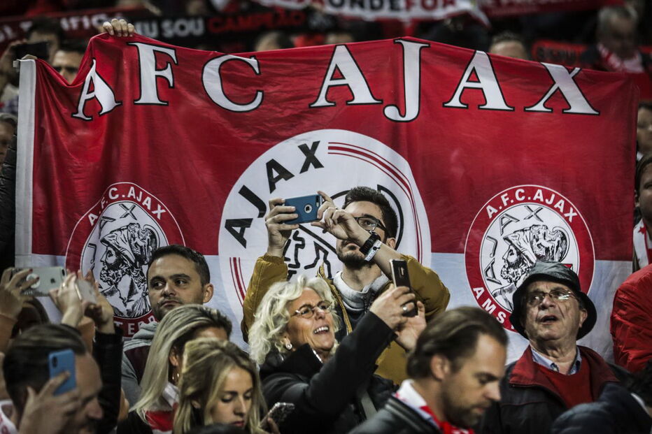 Adeptos do Ajax no Estádio da Luz