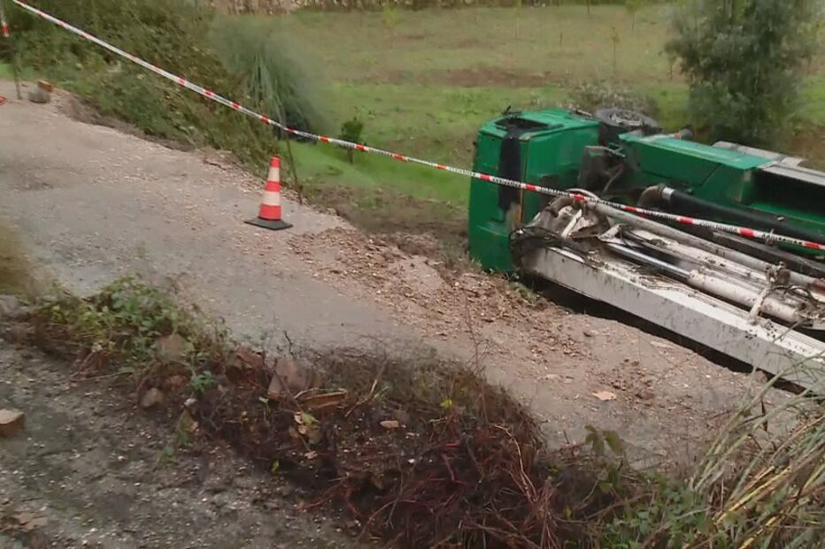 Despiste de camião faz um ferido grave em Penacova
