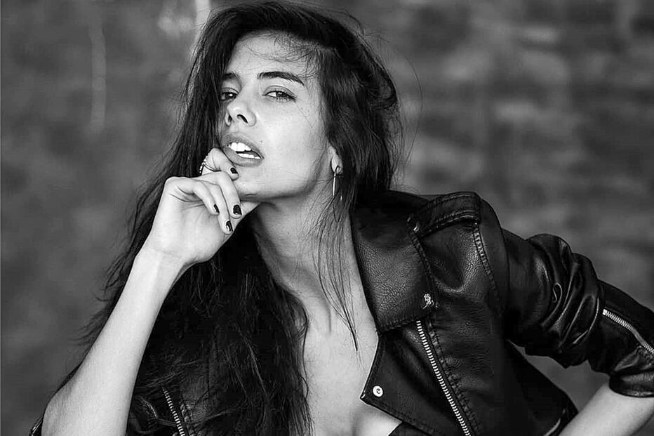 Isabela Valadeiro é uma das atrizes mais belas da televisão