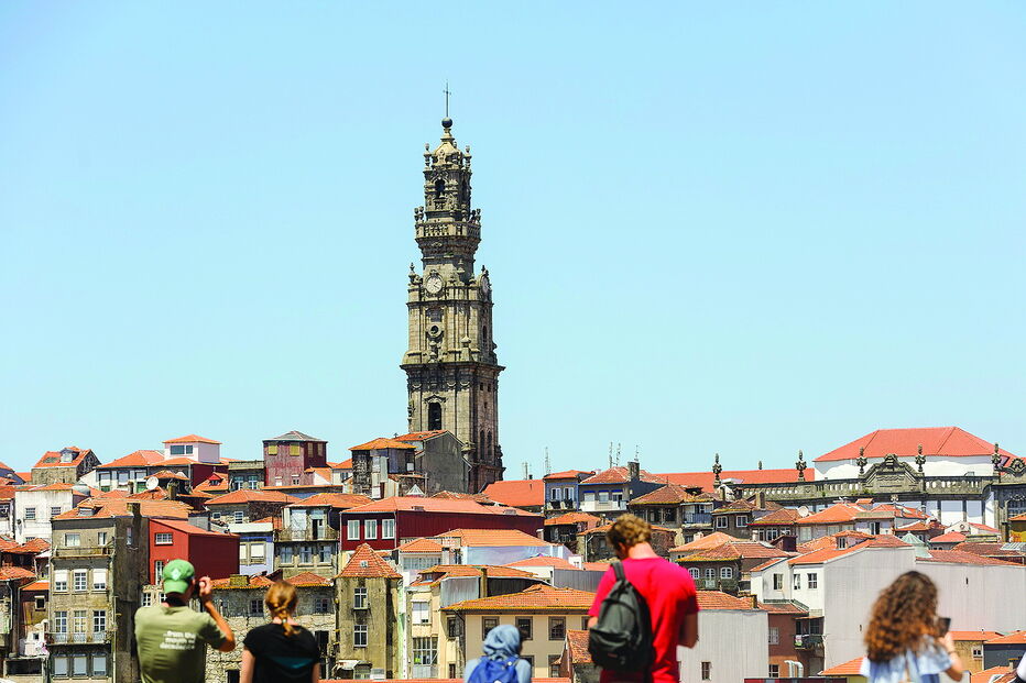 Munícipes com casa própria e residência permanente na cidade do Porto vão ter acesso a vários benefícios fiscais