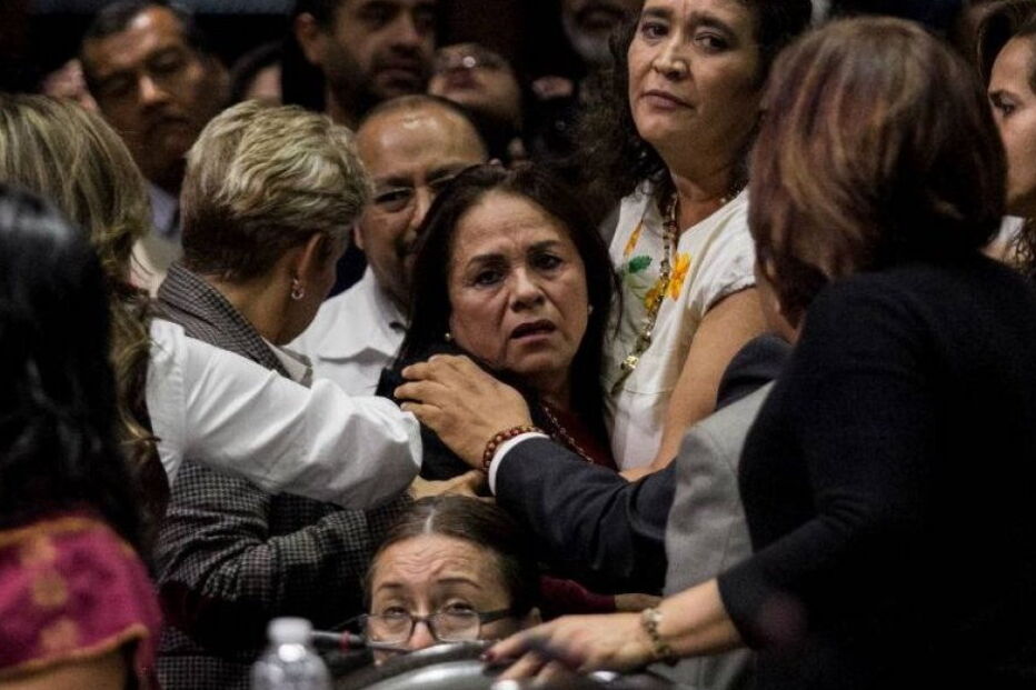 Deputada mexicana Carmen Medel soube do homicídio da filha no parlamento