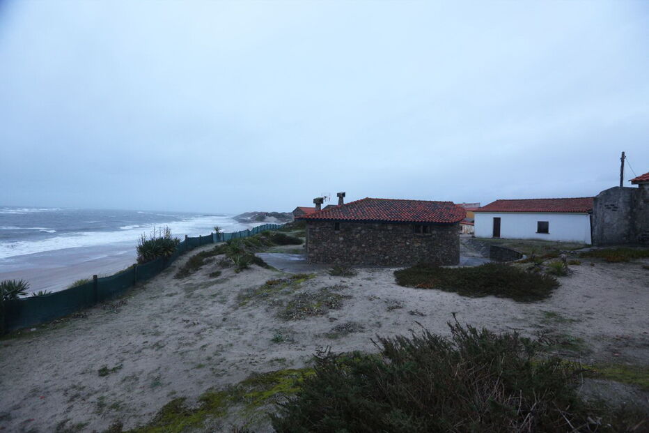 Reportagem na orla marítima de Ofir sobre o Plano de Demolições Previstas no Plano da Orla Costeira