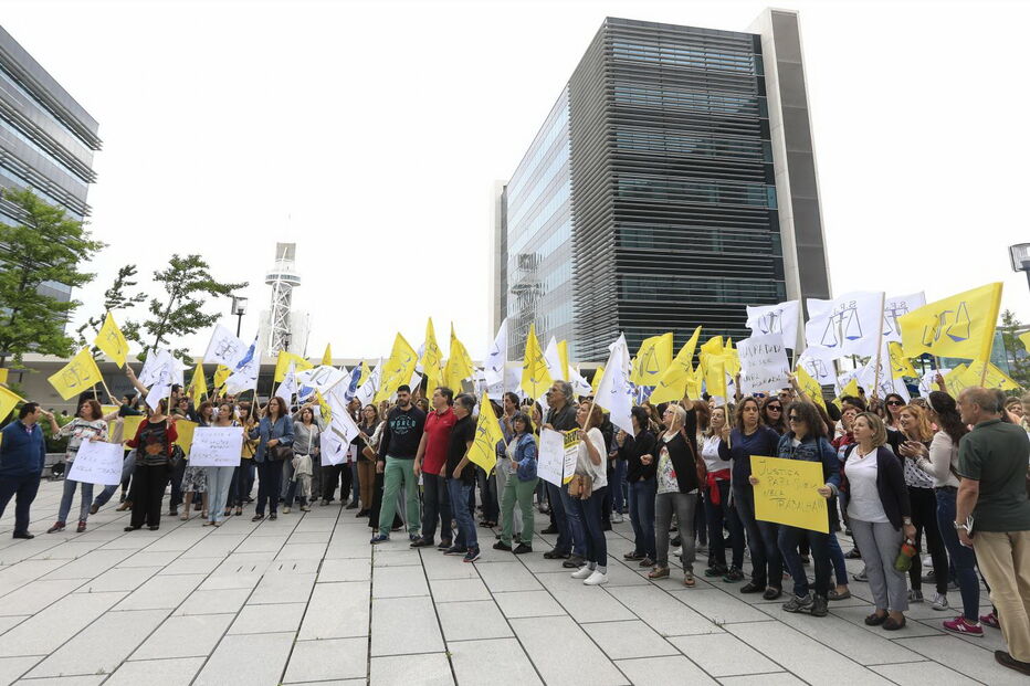 Funcionários judiciais reclamam melhores condições nos tribunais