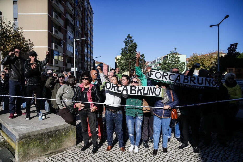 As imagens das imediações do Tribunal do Barreiro antes do interrogatório a Bruno de Carvalho e Mustafá