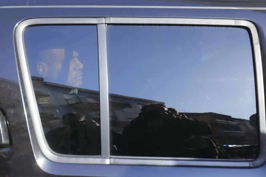 As imagens de Bruno de Carvalho e Mustafá na chegada ao Tribunal do Barreiro