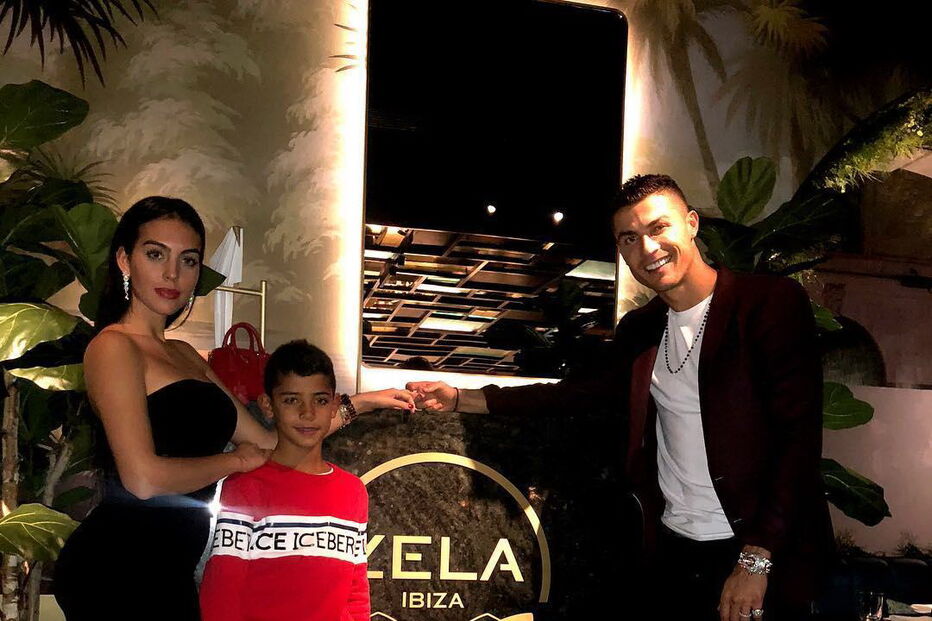 Cristiano Ronaldo gasta 30 mil euros em duas garrafas de vinho