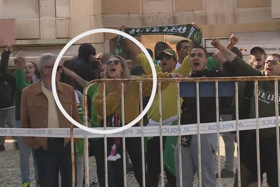 Mulher de Mustafá festeja saída em liberdade