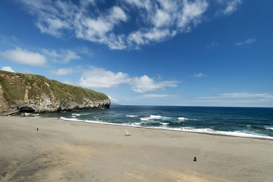 Praia de Santa Bárbara, na Ribeira Grande, Açores