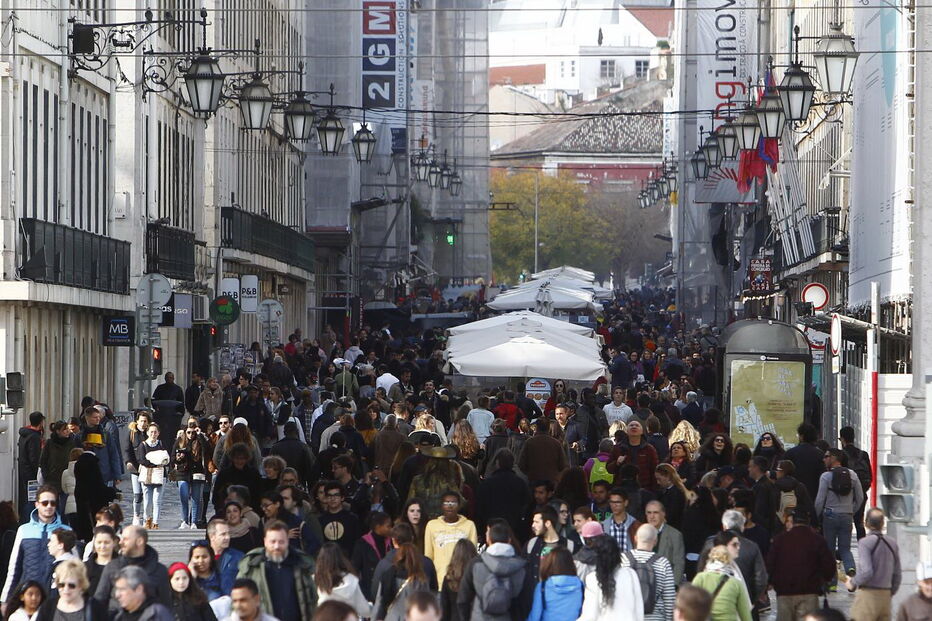 Multidão na Baixa de Lisboa