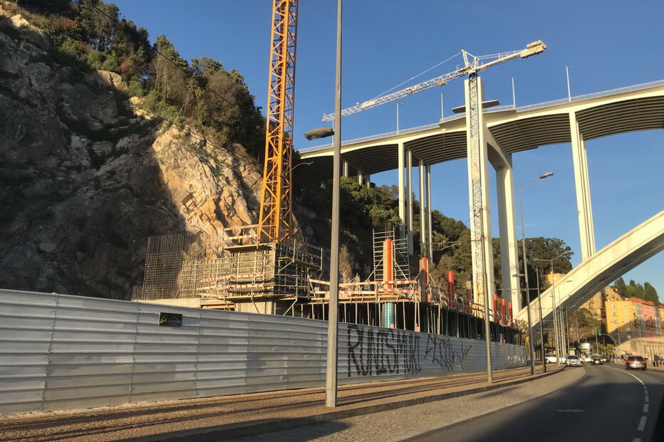 Obra polémica avança na Arrábida, no Porto